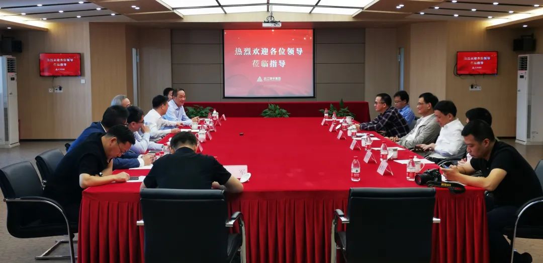 省委常委、統(tǒng)戰(zhàn)部部長熊建平蒞臨集團調(diào)研