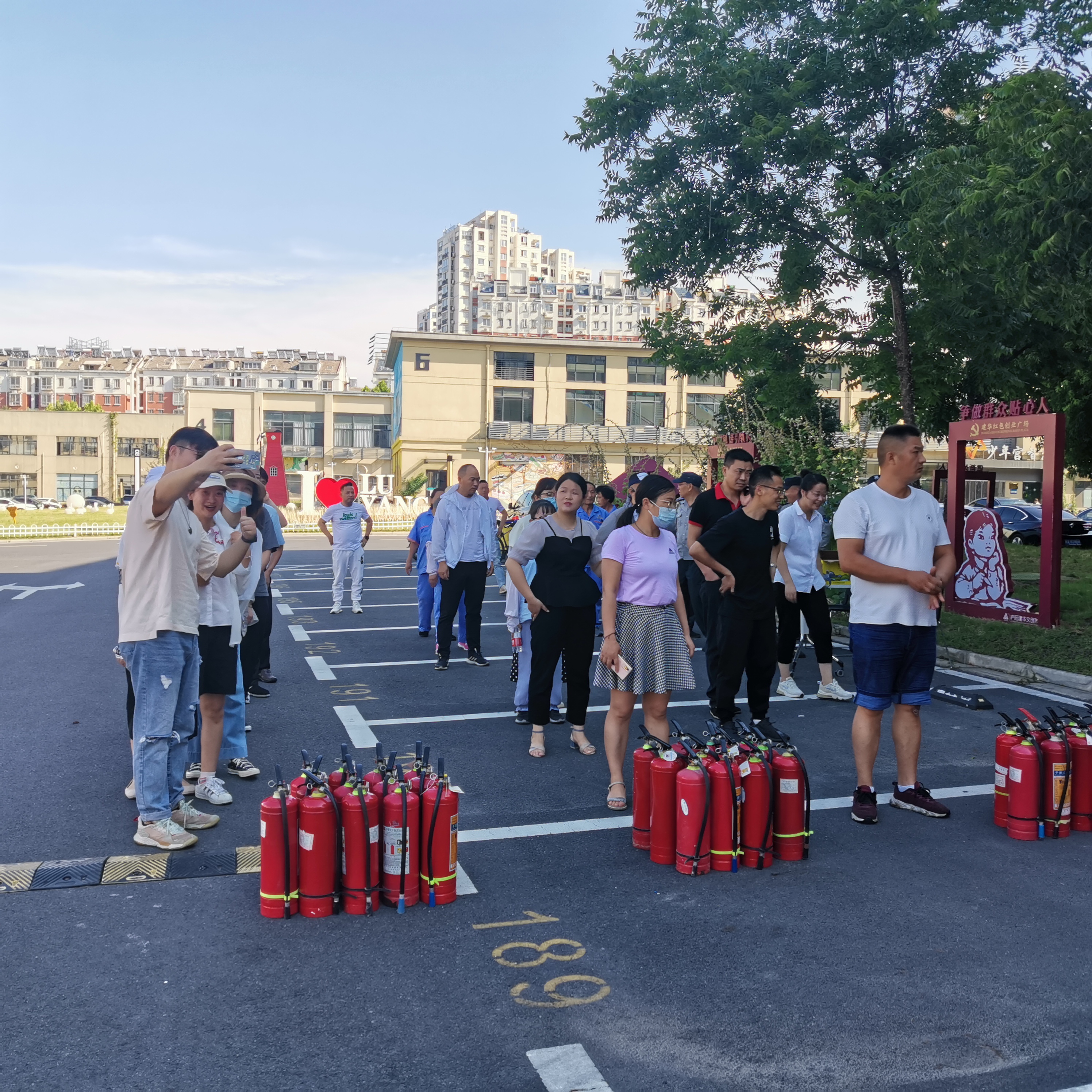 “勤抓演練，常駐安全”廬陽建華文創(chuàng)園開展消防演習(xí)活動