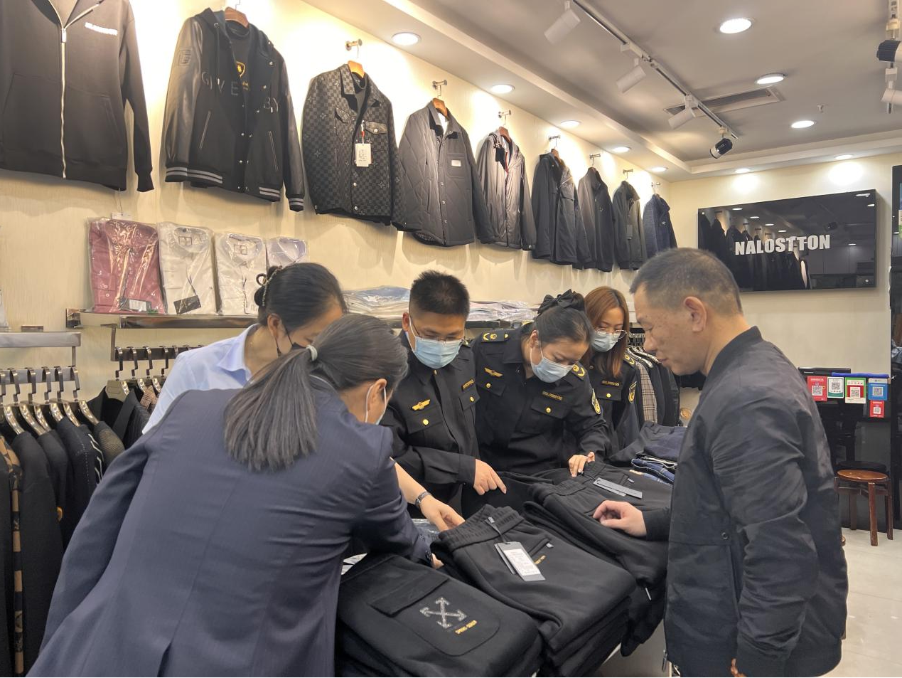拱墅區(qū)市場(chǎng)監(jiān)督管理局走訪錢江商城開展 知識(shí)產(chǎn)權(quán)保護(hù)專項(xiàng)檢查行動(dòng)