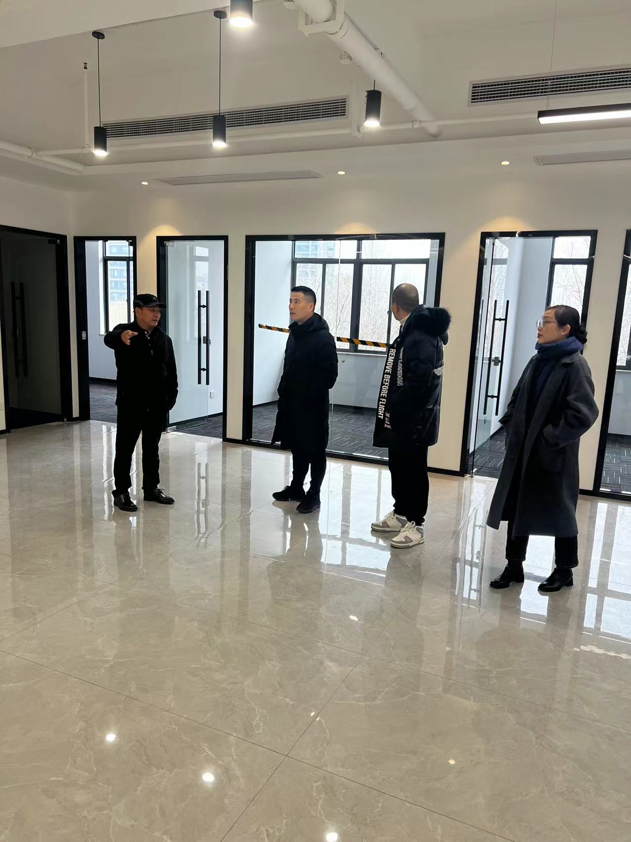 凝心聚力抓項目，奮力沖刺開門紅——建華文創(chuàng)集團領(lǐng)導(dǎo)班子開展節(jié)后項目考察工作