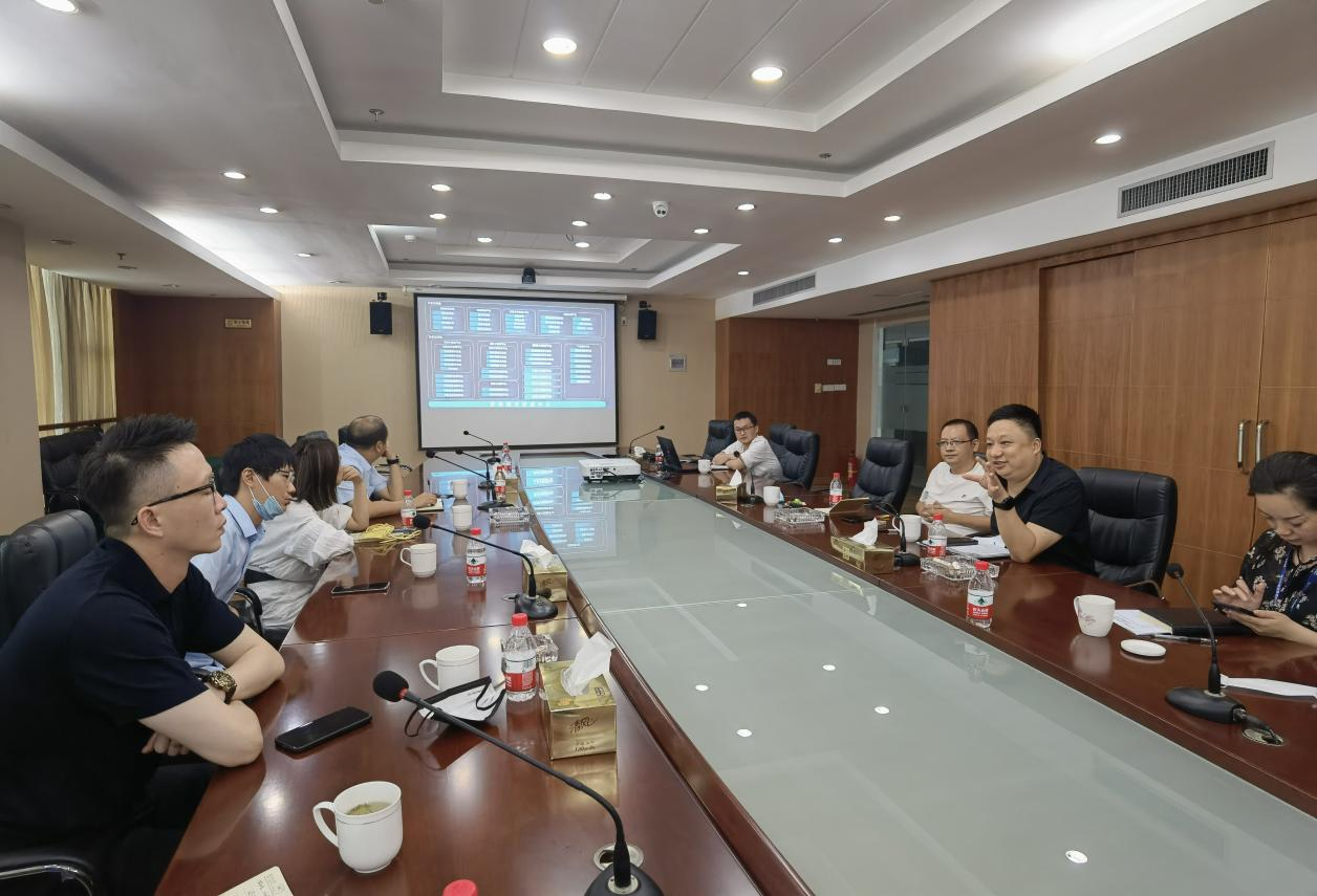 學(xué)先進(jìn)、趕先進(jìn)！錢江商城赴海寧中國(guó)皮革城考察學(xué)習(xí)智能化改造數(shù)字化轉(zhuǎn)型